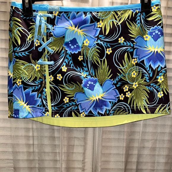 BILLABONG Women’s Reversible Tropical Print Skirt. Sz Waist 32. - Picture 1 of 7